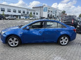 Chevrolet Cruze 1.8I LT SEDAN picture 4