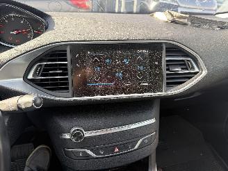 Peugeot 308 1.5 HDI AUTOMAT picture 26