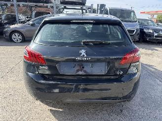 Peugeot 308 1.5 HDI AUTOMAT picture 9