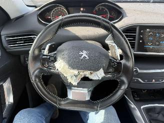 Peugeot 308 1.5 HDI AUTOMAT picture 25