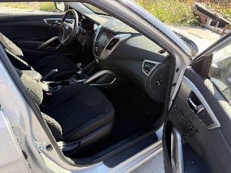 Hyundai Veloster 1.6 picture 21