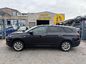 krockskadad bil auto Fiat Tipo 1.4 2020/3