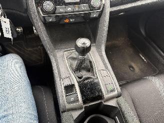 Honda Civic 1.0I ELEGANCE picture 21