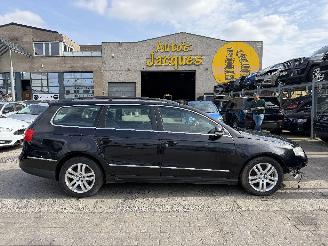 Voiture accidenté Volkswagen Passat 2.0 TDI VARIANT 2009/3