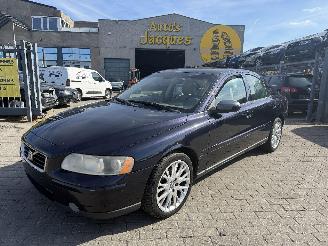 Damaged car Volvo S-60 2.4D 2006/10