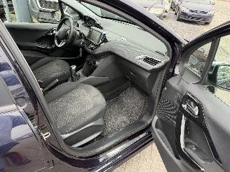 Peugeot 208 1.2 STYLE picture 15