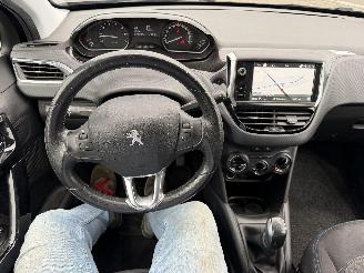 Peugeot 208 1.2 STYLE picture 19