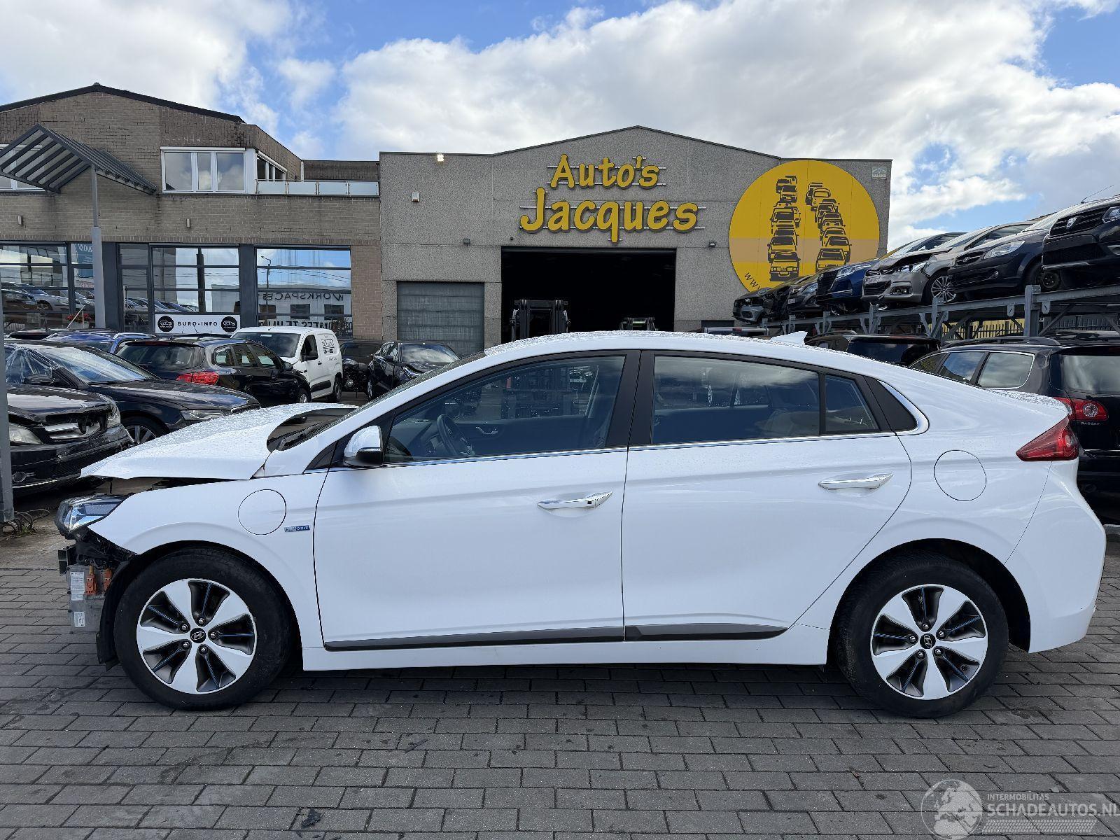 Hyundai Ioniq PLUG-IN HYDBRID