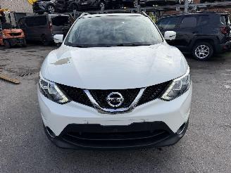 Nissan Qashqai 1.2 DIG-T TEKNA picture 2