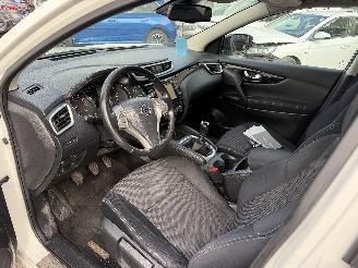Nissan Qashqai 1.2 DIG-T TEKNA picture 18