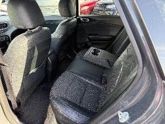 Kia Ceed 1.0 T-GDI picture 16