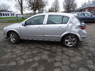 Opel Astra 1.6 picture 4