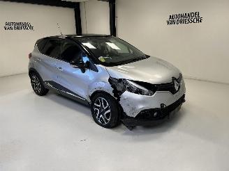 Damaged car Renault Captur INTENS 2017/5