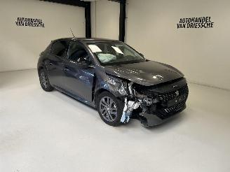 Damaged car Peugeot 208 STYLE 2023/2