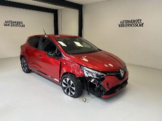 uszkodzony samochody osobowe Renault Clio EVOLUTION 2023/4