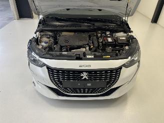 Peugeot 208 ALLURE picture 9