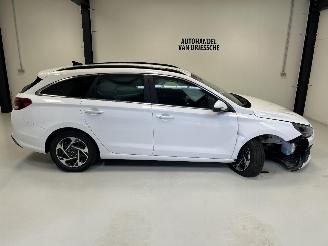 Hyundai I-30  picture 3