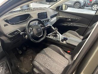 Peugeot 5008 ALLURE/ PANORAMA picture 12