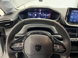 Peugeot 208 ALLURE picture 10