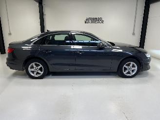 Audi A4 S-TRONIC picture 2