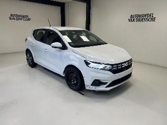 Damaged car Dacia Sandero  2025/4