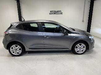 Renault Clio  picture 2
