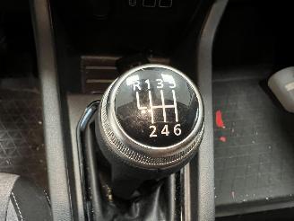 Renault Clio  picture 15