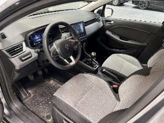 Renault Clio  picture 10