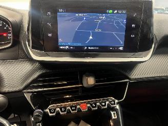 Peugeot 2008  picture 16