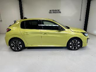 Peugeot 208 ALLURE picture 2