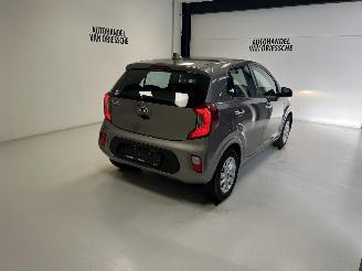 Kia Picanto  picture 3