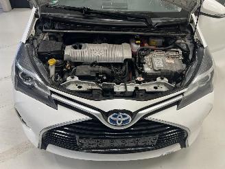 Toyota Yaris HYBRIDE picture 10