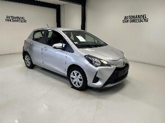 uszkodzony samochody osobowe Toyota Yaris AUTOMAAT 2018/12