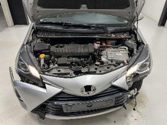 Toyota Yaris HYBRIDE picture 11