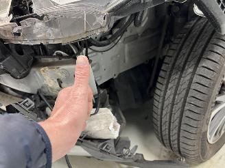 Toyota Yaris HYBRIDE picture 12