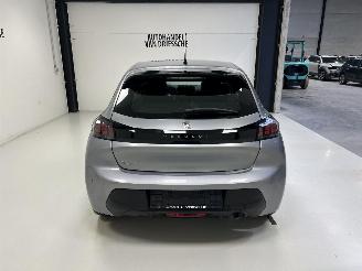 Peugeot 208  picture 4