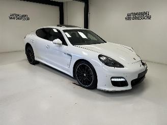 uszkodzony samochody osobowe Porsche Panamera  2012/11