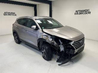 damaged passenger cars Hyundai Tucson  2019/3