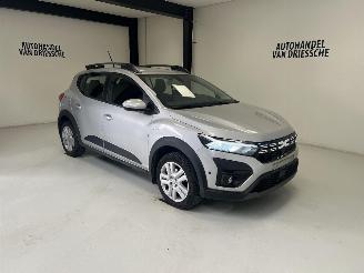 Voiture accidenté Dacia Sandero LPG+ ESSENCE 2023/11