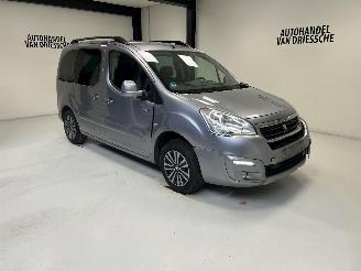 krockskadad bil auto Peugeot Partner TEPEE STYLE 2017/5