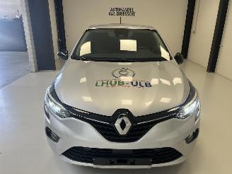 Renault Clio  picture 9