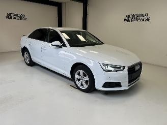 krockskadad bil auto Audi A4 S-TRONIC 2019/6