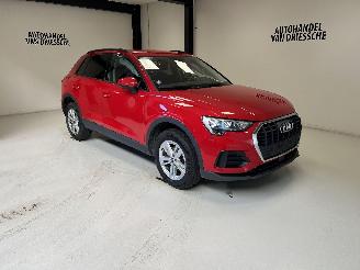 Schadeauto Audi Q3  2021/8
