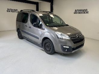 Damaged car Citroën Berlingo XTR 2016/3