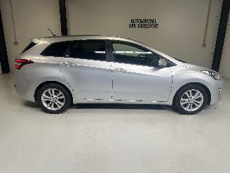 Hyundai I-30  picture 2