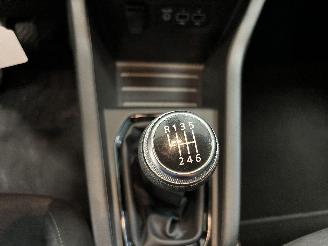 Renault Clio  picture 17