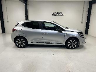 Renault Clio  picture 2