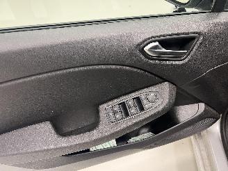 Renault Clio  picture 12