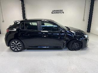 Peugeot 208 STYLE picture 3