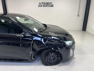 Peugeot 208 STYLE picture 2